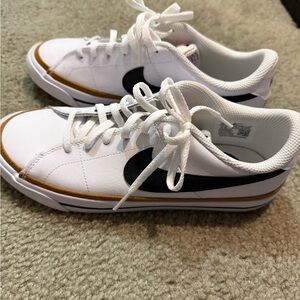 Nike court legacy shoes